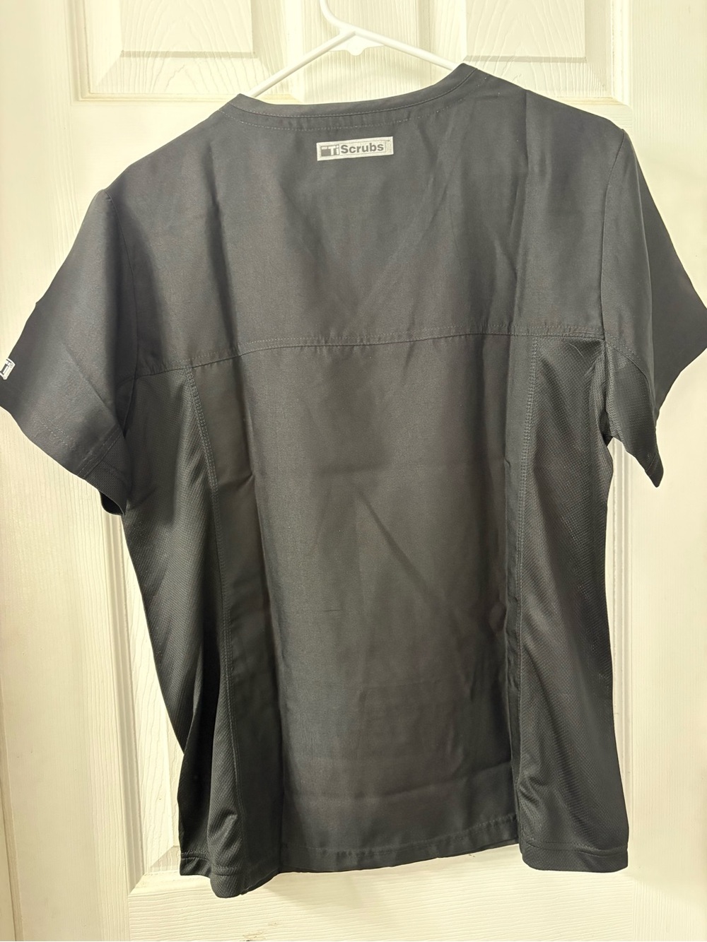 Ti Scrubs Women's Black V-Neck Professional Scrub Top and pants set - Picture 2 of 4